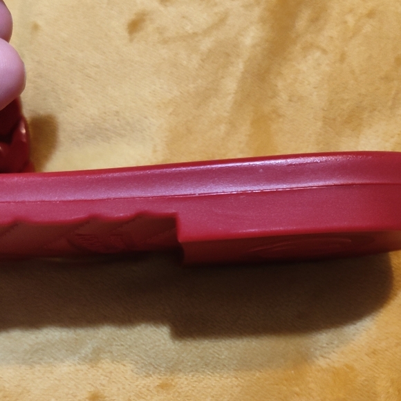 Gucci Women's Red Chain Sandals - Picture 6 of 6